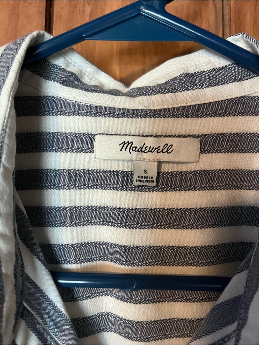 Madewell Blue and White Vertical Stripe Button-Down Shirt - Picture 3 of 4